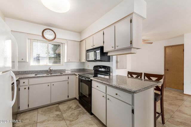 5345 E DALLAS Street, Mesa, AZ 85205