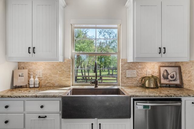 2431 Dr Sanders Road, Aubrey, TX 76227