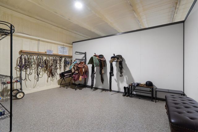 2431 Dr Sanders Road, Aubrey, TX 76227