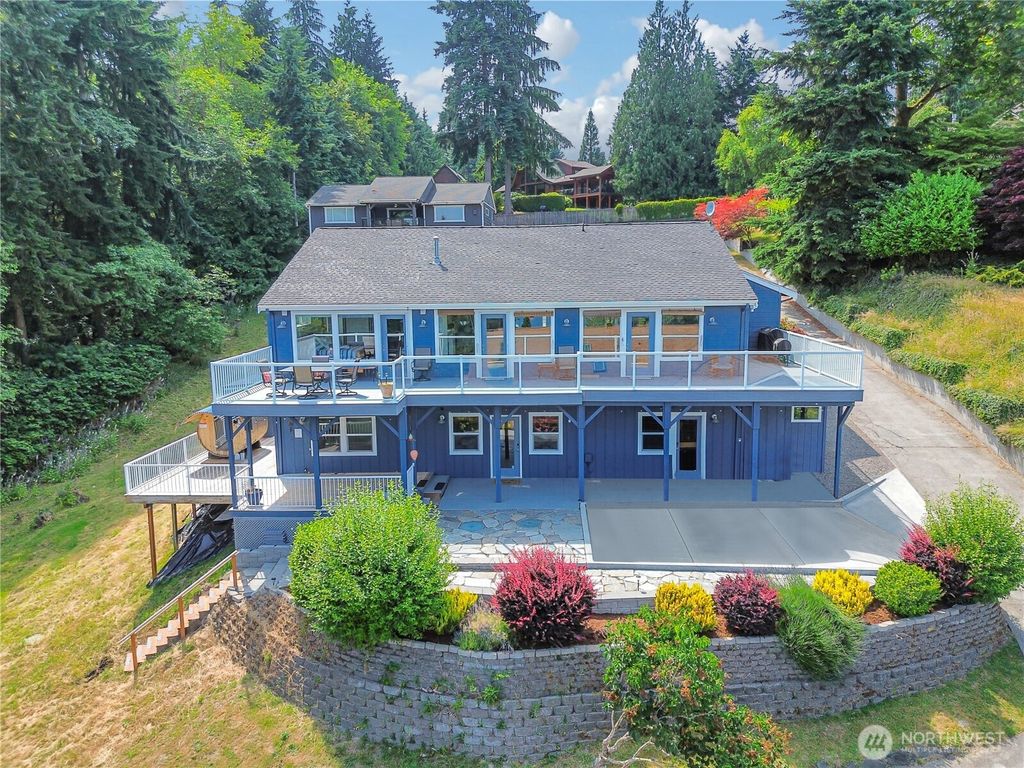 12421 6th Avenue NW, Gig Harbor, WA 98332