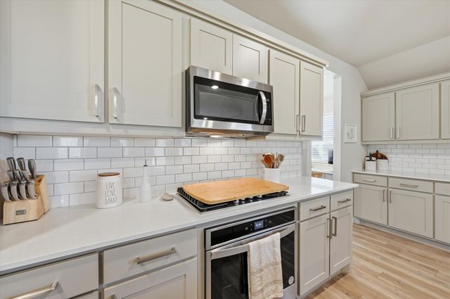 708 Winged Foot Drive, Red Oak, TX 75154