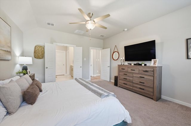 708 Winged Foot Drive, Red Oak, TX 75154