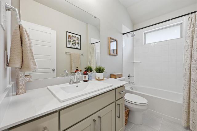 708 Winged Foot Drive, Red Oak, TX 75154