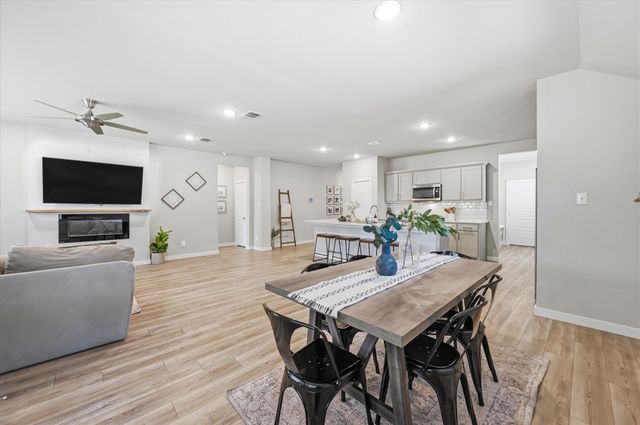 708 Winged Foot Drive, Red Oak, TX 75154