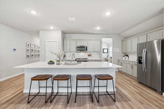 708 Winged Foot Drive, Red Oak, TX 75154