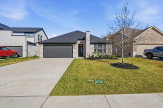 708 Winged Foot Drive, Red Oak, TX 75154