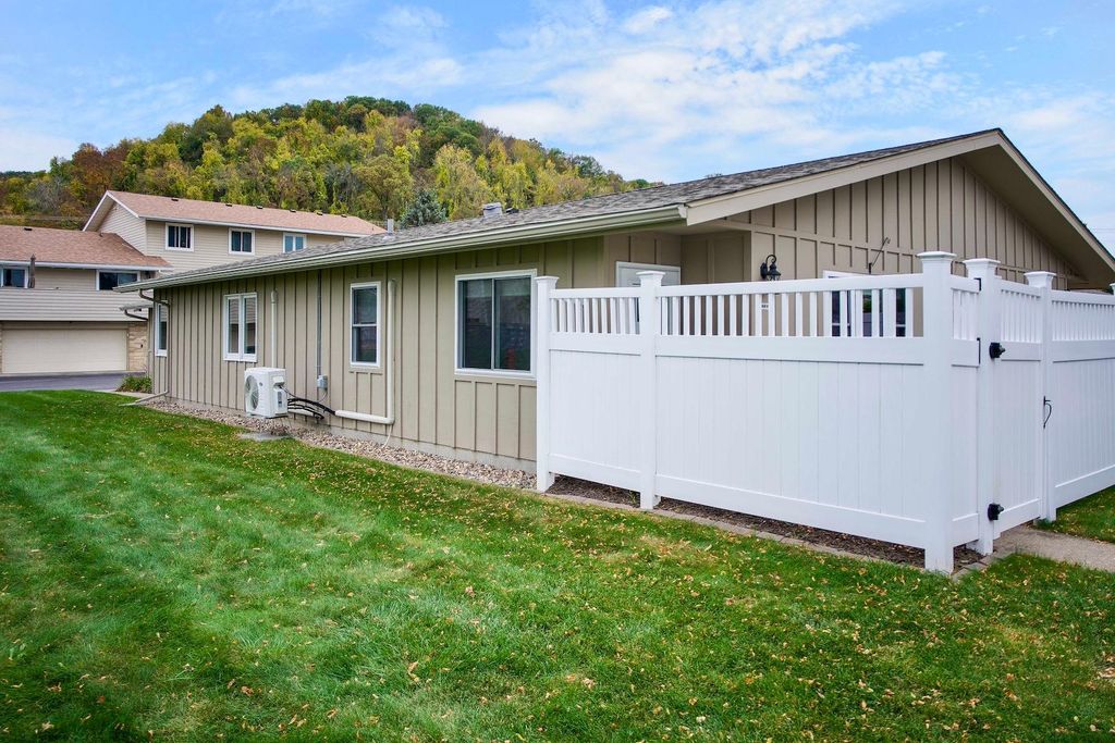 1414F Mcnally Drive, Winona, MN 55987 — photo 2
