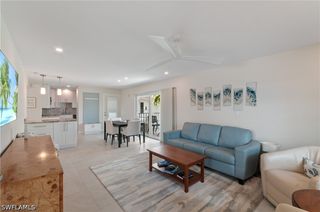 636 12th AVE S 636, Naples, FL 34102