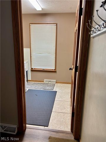 3024 Fallehn Drive, Cortland, OH 44410