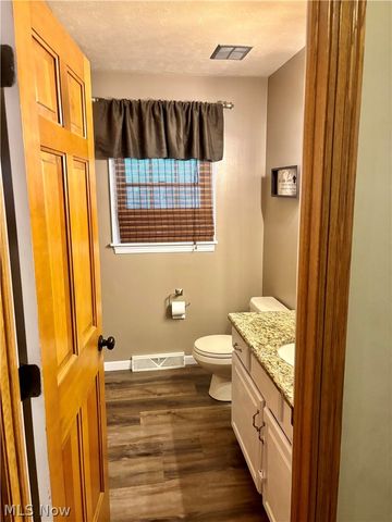 3024 Fallehn Drive, Cortland, OH 44410