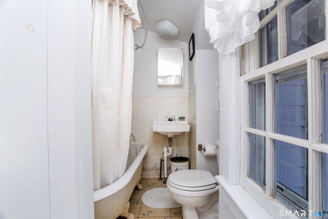 2 & 4 Old Weston Old Weston Road, Weston, CT 06883