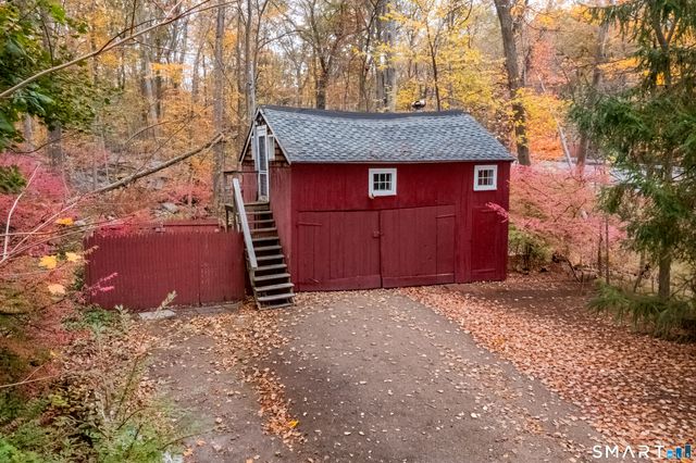 2 & 4 Old Weston Old Weston Road, Weston, CT 06883