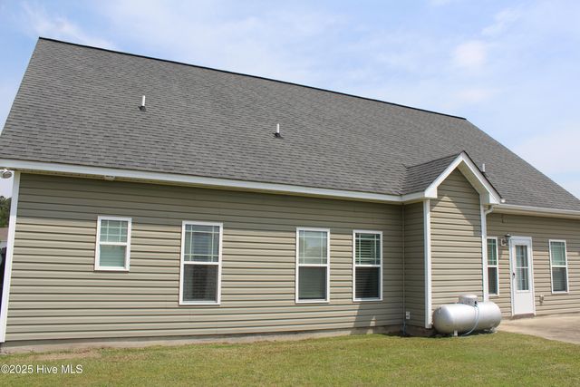 107 Pinyon Lane, Ayden, NC 28513