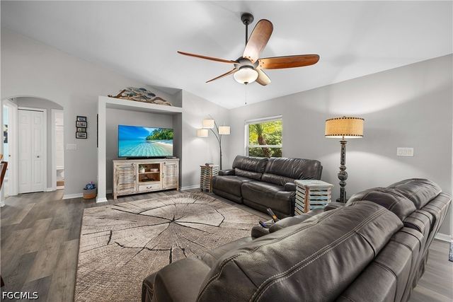 2682 Nature Pointe LOOP, Fort Myers, FL 33905