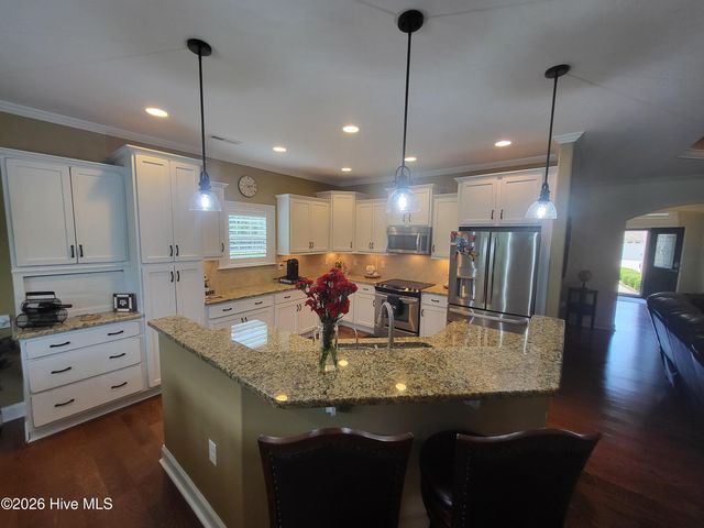 8251 Stenton Drive NE, Leland, NC 28451