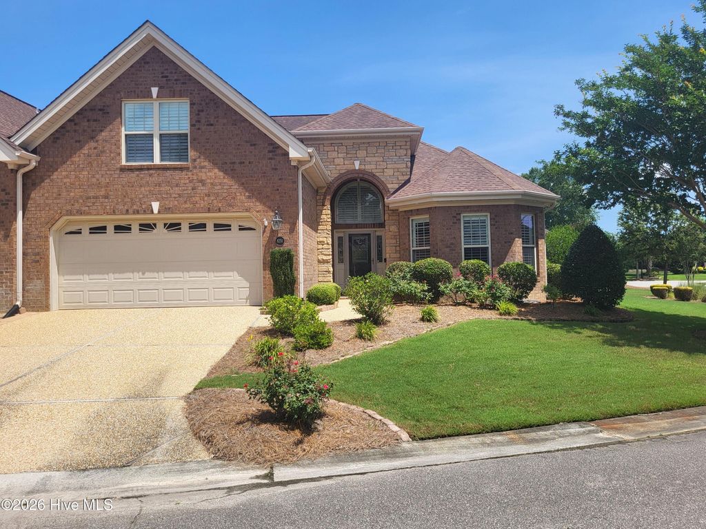 8251 Stenton Drive NE, Leland, NC 28451