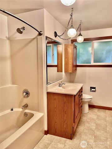 307 X Street, Tumwater, WA 98501