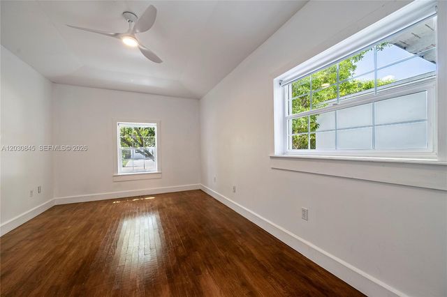 8942 Carlyle Ave, Surfside, FL 33154
