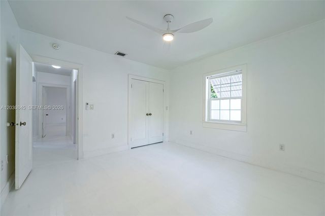 8942 Carlyle Ave, Surfside, FL 33154