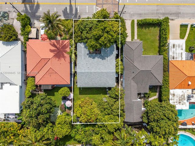 8942 Carlyle Ave, Surfside, FL 33154
