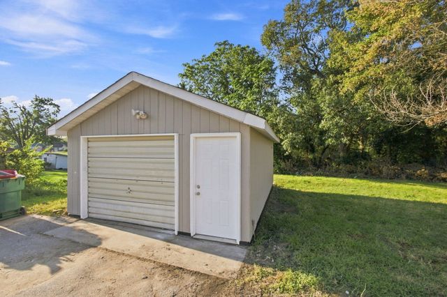 321 W 57th Avenue, Merrillville, IN 46410