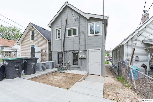 2525 Rees Street, Omaha, NE 68105