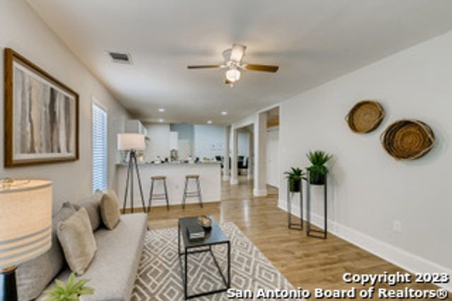 243 LORRAINE AVE, San Antonio, TX 78214