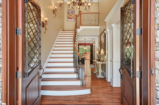 9 Collins Crest Court, Greenville, SC 29607