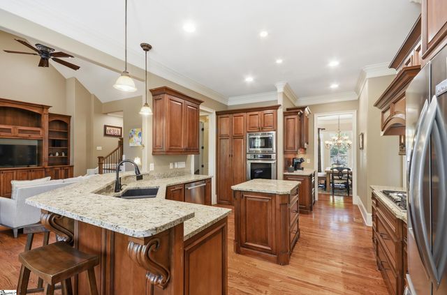 9 Collins Crest Court, Greenville, SC 29607