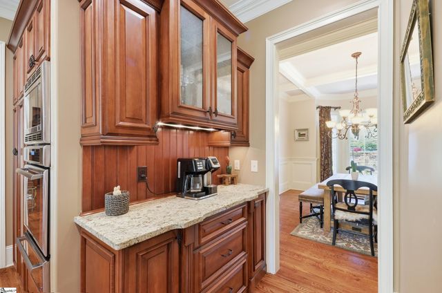 9 Collins Crest Court, Greenville, SC 29607