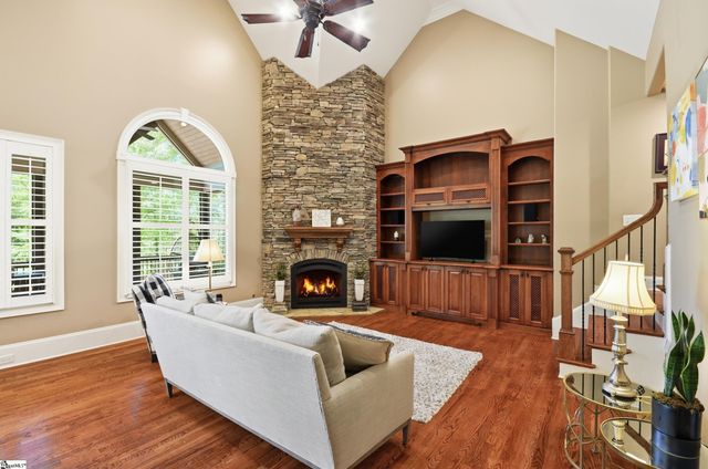 9 Collins Crest Court, Greenville, SC 29607