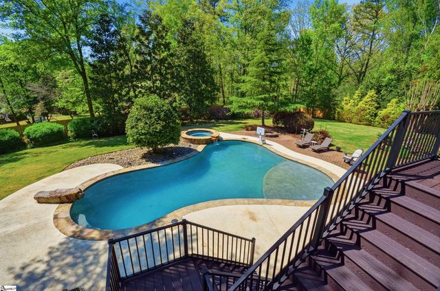 9 Collins Crest Court, Greenville, SC 29607