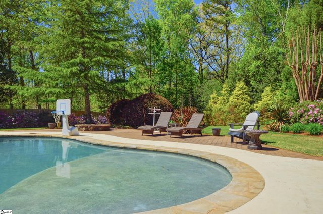 9 Collins Crest Court, Greenville, SC 29607