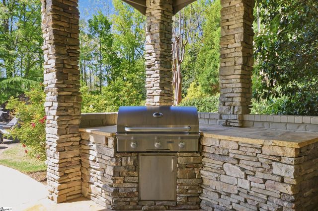 9 Collins Crest Court, Greenville, SC 29607
