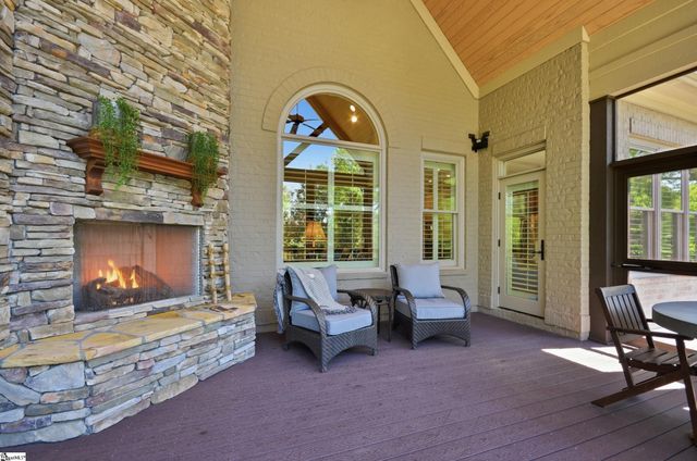 9 Collins Crest Court, Greenville, SC 29607