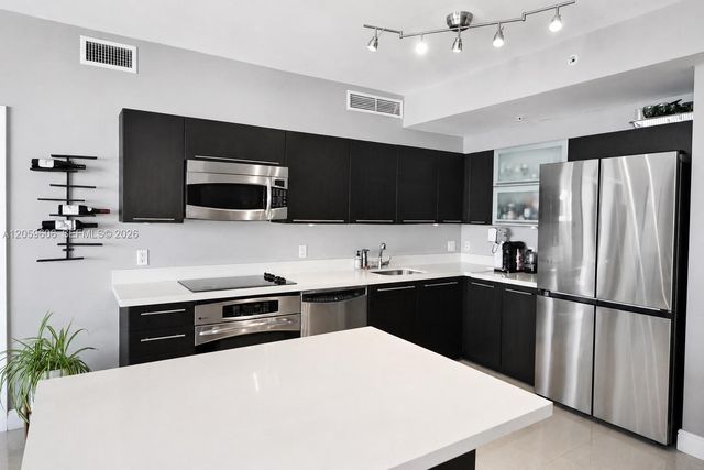 90 SW 3rd Street 3212, Miami, FL 33130