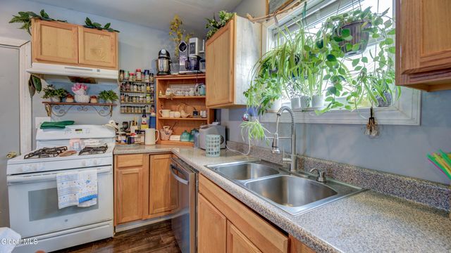 119 5th Avenue, Gloversville, NY 12078