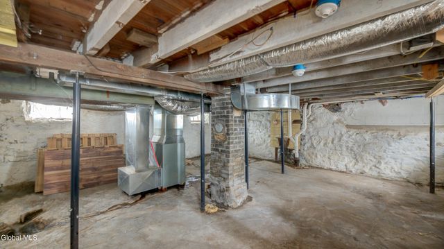 119 5th Avenue, Gloversville, NY 12078