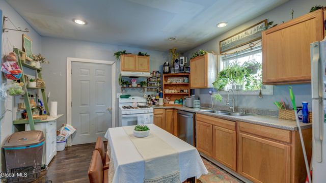 119 5th Avenue, Gloversville, NY 12078