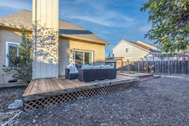 5457 Treeflower Dr, Livermore, CA 94551