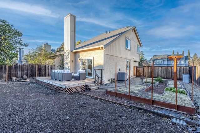 5457 Treeflower Dr, Livermore, CA 94551