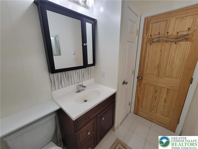 1025 CRICKET Lane, Tobyhanna Twp, PA 18334