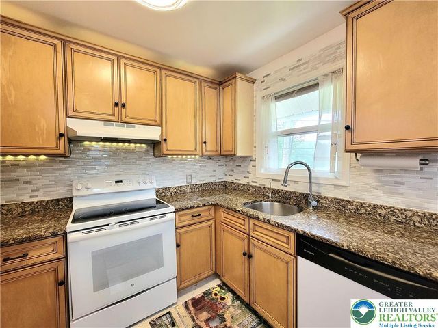 1025 CRICKET Lane, Tobyhanna Twp, PA 18334