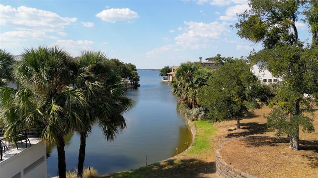 67 Applehead Island DR, Horseshoe Bay, TX 78657