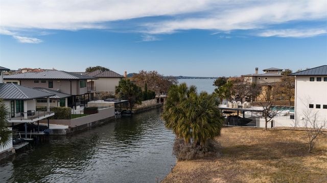 67 Applehead Island DR, Horseshoe Bay, TX 78657