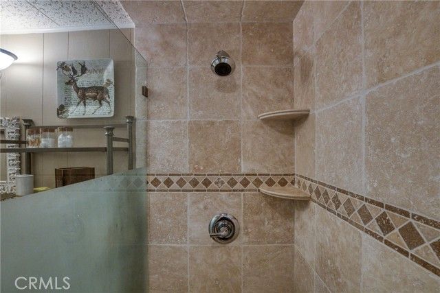 875 Brentwood Drive, Lake Arrowhead, CA 92352