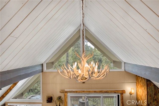 875 Brentwood Drive, Lake Arrowhead, CA 92352