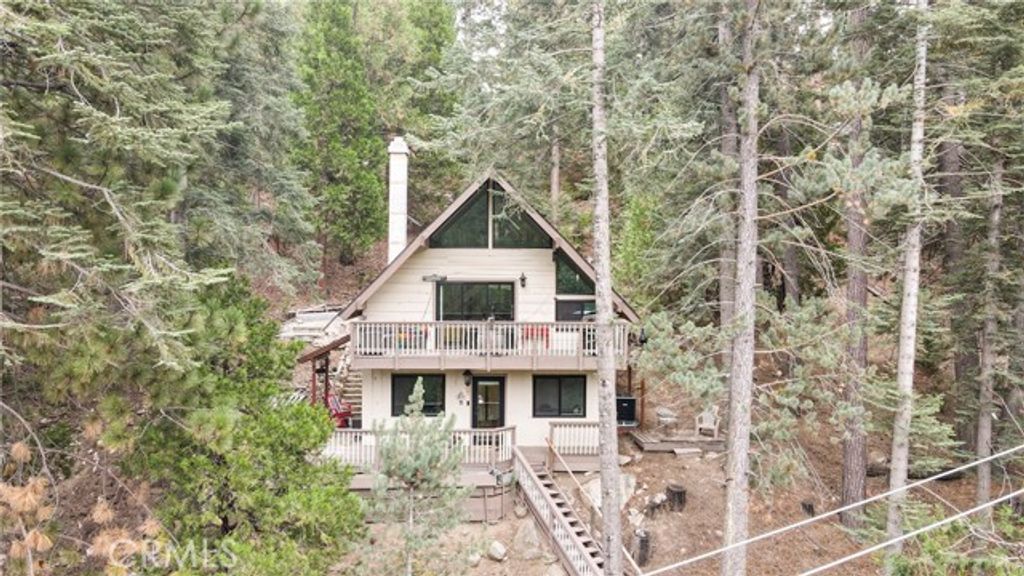 875 Brentwood Drive, Lake Arrowhead, CA 92352