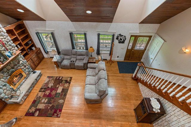 704 SANDY PINES COURT, Redgranite, WI 54970