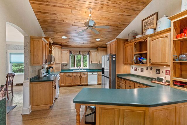 704 SANDY PINES COURT, Redgranite, WI 54970